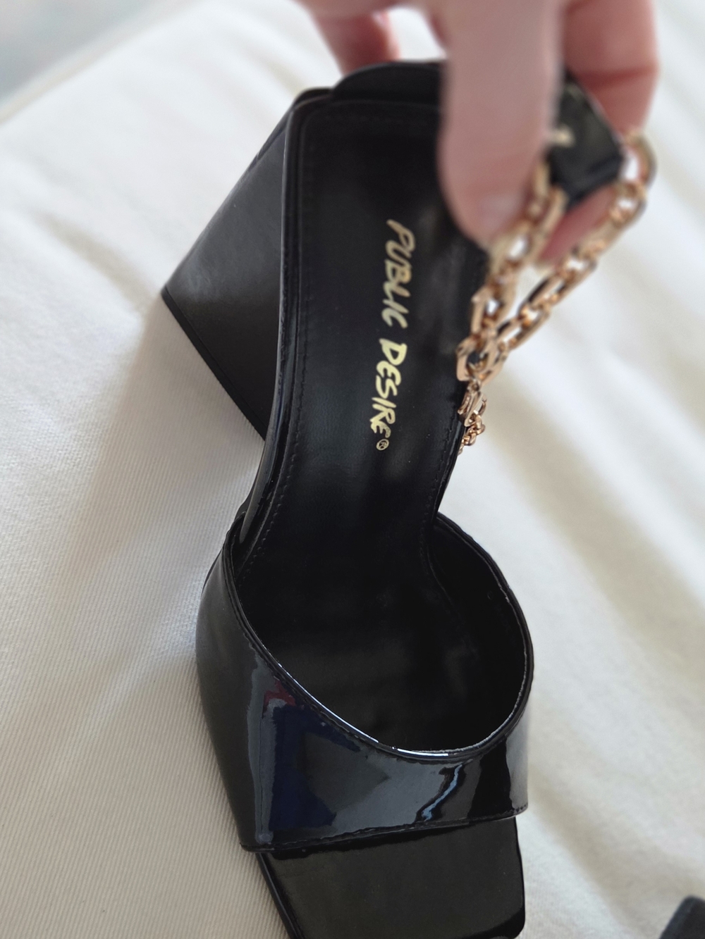 Public Desire Wide Fit Maisie flared heel sandals, Gold Chain Ankle Strap Size 9 - Picture 3 of 4